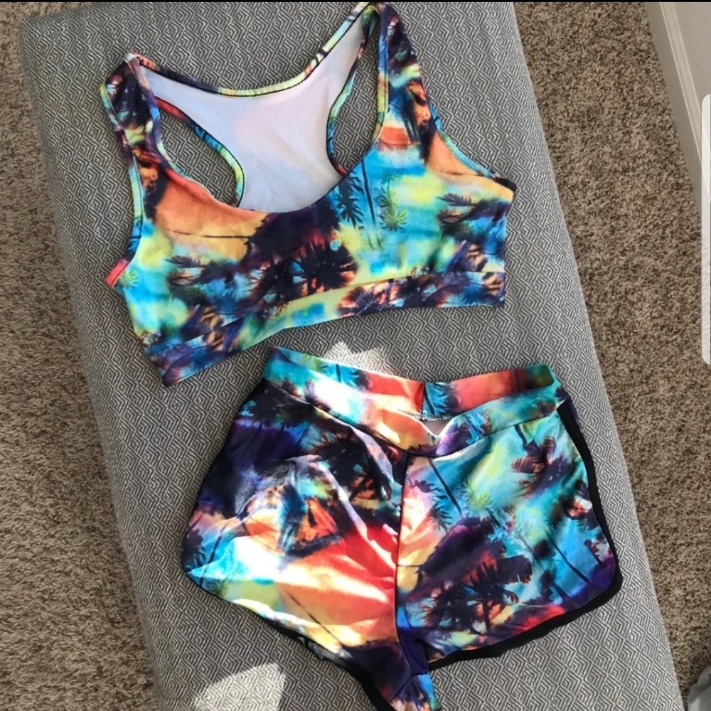 Trippy palm tree outfit